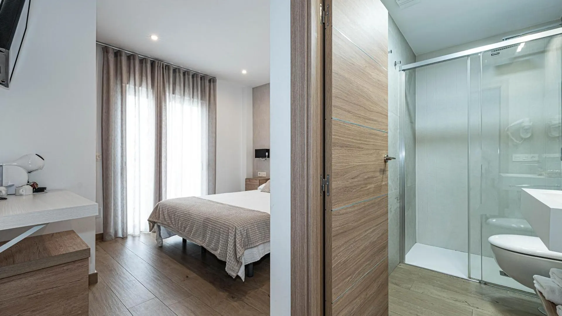 Hostal Boutique Aurora Nerja Πανσιόν